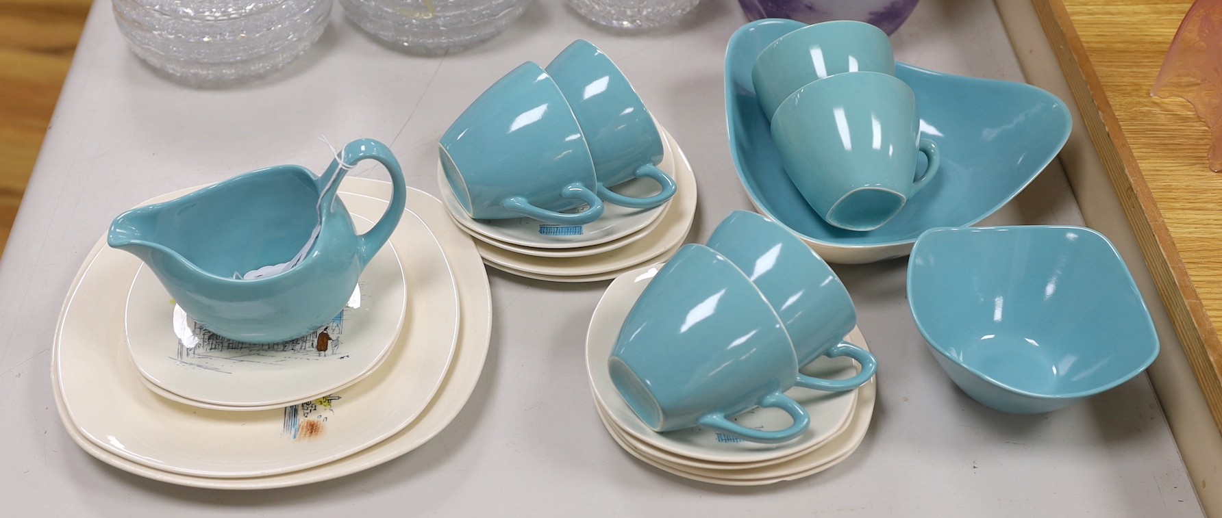 A Hugh Casson, “Cannes”, Midwinter part tea set (20)